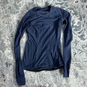 Navy blue Lululemon running top - size 4